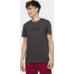 T-shirt męski TSM074 - średni szary. Szare koszulki męskie m. W wyprzedaży za 39,99 zł.