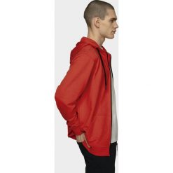 Bluza męska BLM601 - czerwony - Outhorn. Czerwone bluzy męskie Outhorn, m, bez wzorów, bez kołnierzyka, bez rękawów, bez kaptura. W wyprzedaży za 89,99 zł.