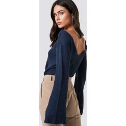 Rut&Circle Sweter z dekoltem na plecach Vanessa - Navy. Niebieskie swetry klasyczne damskie Rut&Circle, z dzianiny, z dekoltem na plecach. Za 80,95 zł.