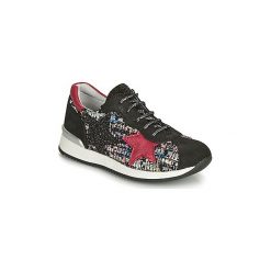 Buty Dziecko Achile LAURA. Czarne trampki dziewczęce Achile, bez wzorów, bez zapięcia. Za 245,40 zł.