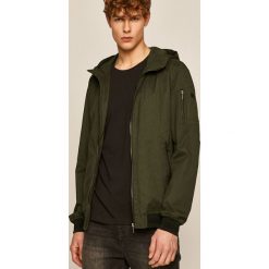 Medicine - Kurtka Casual Utility. Żółte płaszcze męskie MEDICINE, xl, bez wzorów, z bawełny, casualowe, krótkie, z kapturem. W wyprzedaży za 134,90 zł.