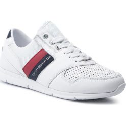 Sneakersy TOMMY HILFIGER - Lightweight Leather Sneaker FW0FW04261 Rwb 020. Białe półbuty damskie TOMMY HILFIGER, ze skóry ekologicznej. Za 399,00 zł.