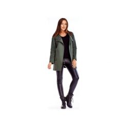 Dzianinowa bluza z asymetrycznym zapięciem. Zielone bluzki damskie Bird, bez wzorów, z dzianiny, z asymetrycznym kołnierzem, bez rękawów. Za 369,00 zł.