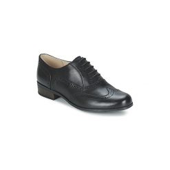 Derby Clarks HAMBLE OAK. Czarne półbuty damskie Clarks, bez wzorów, bez obcasa, bez zapięcia. W wyprzedaży za 395,10 zł.
