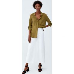 Koszula basic z rękawem 3/4. Zielone koszule damskie Pull&Bear, z długim rękawem. Za 59,90 zł.