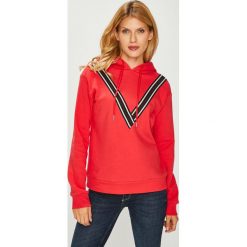 Vero Moda - Bluza. Różowe bluzy z kapturem damskie marki Vero Moda, l, z aplikacjami, z bawełny. Za 129,90 zł.
