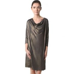 Sukienka w kolorze czarnozłotym. Żółte sukienki damskie Far Far Fashion, Ryłko by Agnes&Paul, na co dzień, bez wzorów, bez kołnierzyka, bez rękawów, proste. W wyprzedaży za 79,95 zł.