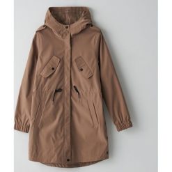 Parka z ozdobnymi pagonami - Beżowy. Brązowe parki damskie Cropp, s, bez wzorów, bez kaptura. Za 179,99 zł.
