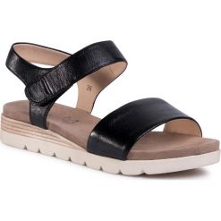 Sandały CAPRICE - 9-28610-24 Black Nappa 022. Czarne klapki damskie Caprice, bez wzorów, ze skóry, bez obcasa. W wyprzedaży za 189,00 zł.