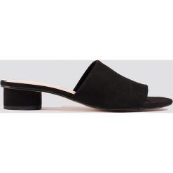 Chodaki damskie: MANGO Klapki mule na obcasie – Black