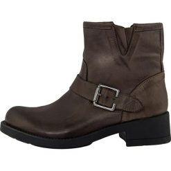 Skórzane botki "Lory" w kolorze ciemnobrązowym. Pomarańczowe botki damskie Bluetag, Gusto, bez obcasa, z paskami. W wyprzedaży za 276,95 zł.