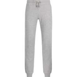 Spodnie dresowe Fila 687210. Szare jeansy męskie Fila, s, bez wzorów, z jeansu. W wyprzedaży za 129,00 zł.