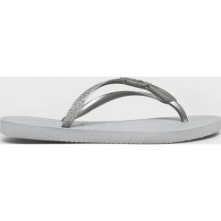 Havaianas - Japonki. Szare klapki damskie Havaianas, bez wzorów, z gumy, bez obcasa, na obcasie. W wyprzedaży za 69,90 zł.