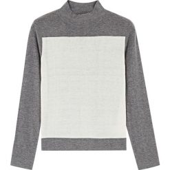 Golfy damskie: Sweter w kolorze szaro-białym