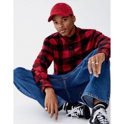 Koszula w kratkę z długim rękawem. Szare koszule męskie marki Pull&Bear, w kratkę, z długim rękawem. Za 89,90 zł.