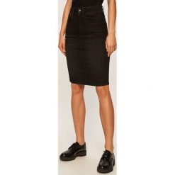 G-Star Raw - Spódnica. Czarne spódniczki damskie G-Star RAW, na co dzień, z aplikacjami, z elastanu, retro, midi, ołówkowe. W wyprzedaży za 299,90 zł.