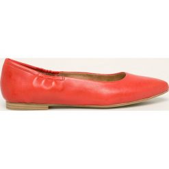 S. Oliver - Baleriny skórzane. Czerwone baleriny damskie S.Oliver, bez wzorów, ze skóry, bez obcasa, na obcasie. Za 239,90 zł.