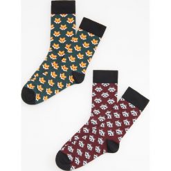 Skarpety 2 pack - Bordowy. Czerwone skarpetki męskie Reserved, bez wzorów. Za 24,99 zł.