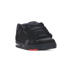 Buty Globe SABRE BLACK RED. Czarne trampki męskie Globe, bez wzorów, bez zapięcia. Za 474,38 zł.