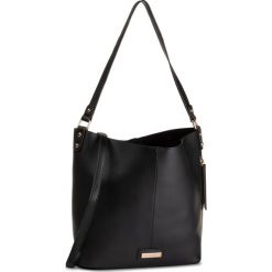 Torebka MONNARI - BAG7210-020 Black. Czarne torebki klasyczne damskie Monnari, bez wzorów, ze skóry ekologicznej, klasyczne, na ramię, bez dodatków. W wyprzedaży za 199,00 zł.