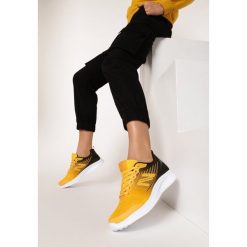 Żółto-Czarne Buty Sportowe Iasiphaeia. Żółte buty sportowe damskie Born2be, z nadrukiem, z jeansu, sportowe. Za 99,99 zł.