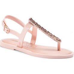 Sandały MELISSA - Slim Sandal II Ad 32601 Pink/Rose 52932. Różowe klapki damskie Melissa, bez wzorów, z tworzywa sztucznego, bez obcasa, na obcasie. W wyprzedaży za 199,00 zł.