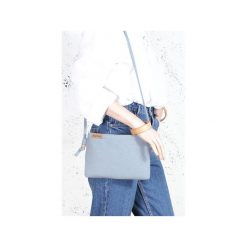 Nodo bag "S" niebieska kopertówka z paskiem na ramię. Niebieskie kopertówki damskie marki Hairoo, w paski, klasyczne, na ramię. Za 110,00 zł.