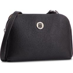 Torebka TOMMY HILFIGER - Th Core Crossover AW0AW06469 002. Czarne listonoszki damskie TOMMY HILFIGER, bez wzorów, ze skóry ekologicznej, bez dodatków. W wyprzedaży za 269,00 zł.
