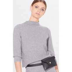Sweter z półgolfem w jodełkę - Szary. Szare swetry damskie Mohito, s, bez wzorów, bez rękawów, bez kaptura. Za 99,99 zł.