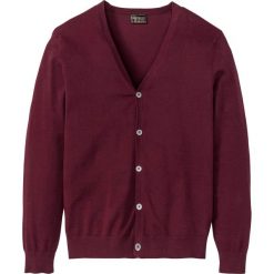 Sweter rozpinany z gładkiej dzianiny bonprix czerwony klonowy. Czerwone swetry męskie bonprix, s, bez wzorów, z dzianiny. Za 89,99 zł.