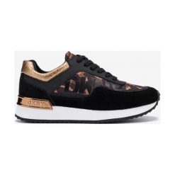 DKNY Marie Tenisówki Czarny. Czarne trampki i tenisówki damskie DKNY, bez wzorów, ze skóry, bez zapięcia. Za 593,95 zł.