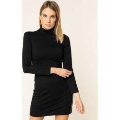 Sukienka koktajlowa Calvin Klein Jeans J20J212973. Czarne sukienki damskie Calvin Klein Jeans, xs, bez wzorów, z elastanu, wizytowe, bez kołnierzyka, bez rękawów. Za 499,00 zł.