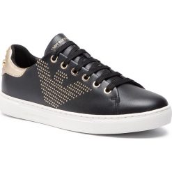 Sneakersy EMPORIO ARMANI - X3X072 XL808 N692 Black/Lt.Gold. Czarne półbuty damskie marki Emporio Armani, na co dzień, z aplikacjami, ze skóry, bez obcasa, na płaskiej podeszwie, bez zapięcia. Za 1079,00 zł.