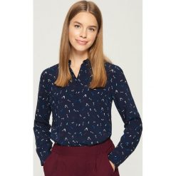 Wzorzysta koszula - Granatowy. Niebieskie koszule wiązane damskie Sinsay, m. Za 39,99 zł.
