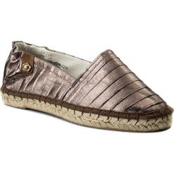 Espadryle TAMARIS - 1-24610-20 Bronce Struct 913. Pomarańczowe espadryle damskie Tamaris, bez wzorów, z tworzywa sztucznego, bez obcasa, na płaskiej podeszwie. W wyprzedaży za 99,00 zł.