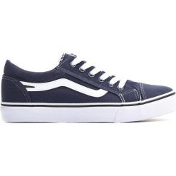 Granatowe Trampki Plausibly. Szare trampki męskie Born2be, bez wzorów, na sznurówki. Za 59,99 zł.