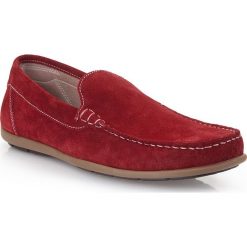 Buty męskie. Czerwone mokasyny męskie Wittchen, ze skóry, eleganckie. W wyprzedaży za 259,90 zł.
