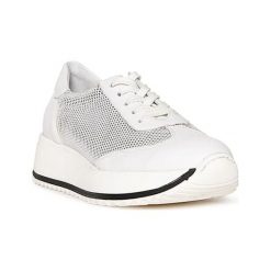 Sneakersy w kolorze białym. Trampki i tenisówki damskie Tosca Blu, Bagatt. W wyprzedaży za 259,95 zł.