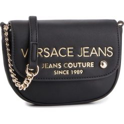 Torebka VERSACE JEANS - E1VTBBD8 Nero 71081 899. Czarne listonoszki damskie Versace Jeans, bez wzorów, z jeansu, na ramię, bez dodatków. W wyprzedaży za 339,00 zł.