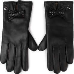 Rękawiczki Damskie GUESS - Not Coordinated Gloves AW7997 LEA02 BLA. Czarne rękawiczki damskie Guess, z aplikacjami, ze skóry. Za 259,00 zł.