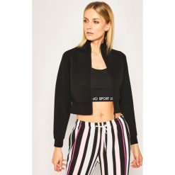 Bluza Guess Logo Scuba O02Q01 K7UW0. Czarne bluzy damskie Guess, s, z aplikacjami, z elastanu, bez rękawów, bez kaptura. W wyprzedaży za 259,00 zł.