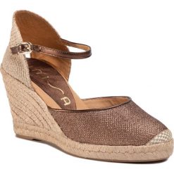 Espadryle UNISA - Castilla 20 Ev Lmt Bronze. Pomarańczowe espadryle damskie Unisa, bez wzorów, ze skóry, bez obcasa, na obcasie. Za 349,00 zł.