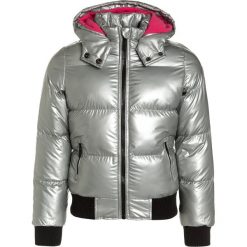 Cars Jeans SILVA Kurtka zimowa silver. Szare kurtki chłopięce marki Cars Jeans, na zimę, z poliesteru. W wyprzedaży za 239,20 zł.