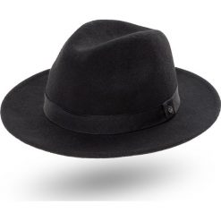 KAPELUSZ Twinset. Czarne kapelusze damskie Twinset, z aplikacjami, z wełny. Za 399,00 zł.
