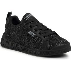 Sneakersy VERSACE JEANS COUTURE - E0VVBSP1 71524 899. Czarne półbuty damskie Versace Jeans Couture, z jeansu. Za 669,00 zł.