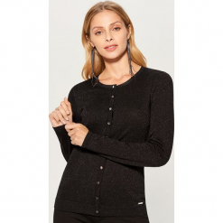 Dopasowany sweter z zapięciem na guziki - Czarny. Czarne swetry rozpinane damskie marki Mohito, l. Za 69,99 zł.