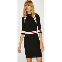 Answear - Sukienka. Szare sukienki dzianinowe ANSWEAR, na co dzień, l, casualowe, mini, dopasowane. Za 169,90 zł.