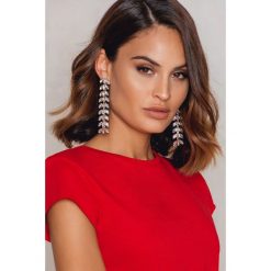 Kolczyki damskie: NA-KD Accessories Wysadzane diamentami kolczyki w kształcie liści – Silver