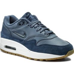 Buty NIKE - Air Max 1 Premium Sc AA0512 400 Diffused Blue/Diffused Blue. Niebieskie buty sportowe damskie Nike, bez wzorów, z zamszu, sportowe, nike air max. W wyprzedaży za 469,00 zł.