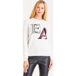 KASZMIROWY SWETER EMPORIO ARMANI. Białe swetry damskie Emporio Armani, s, bez wzorów, z kaszmiru, bez rękawów, bez kaptura. Za 2649,00 zł.